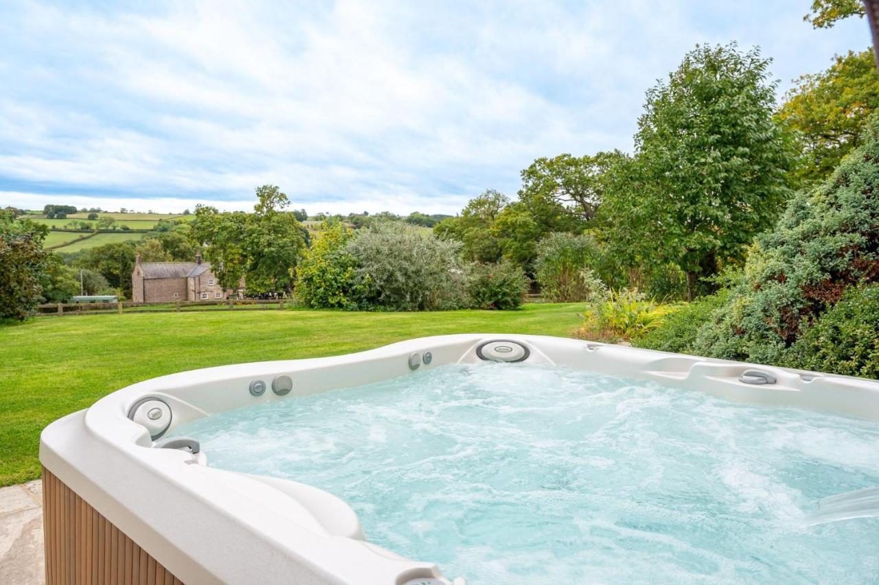 Tinkers Folly Villa Harrogate Eksteriør bilde