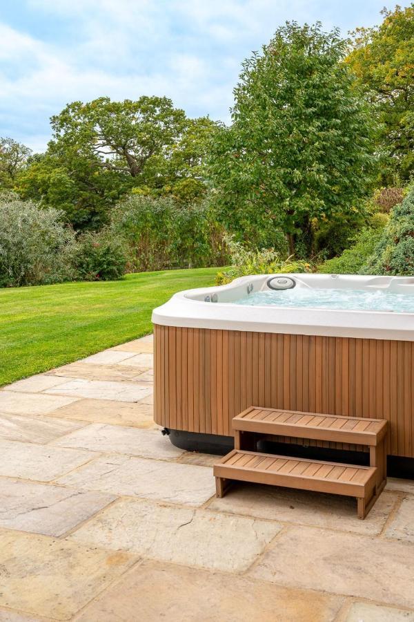 Tinkers Folly Villa Harrogate Eksteriør bilde