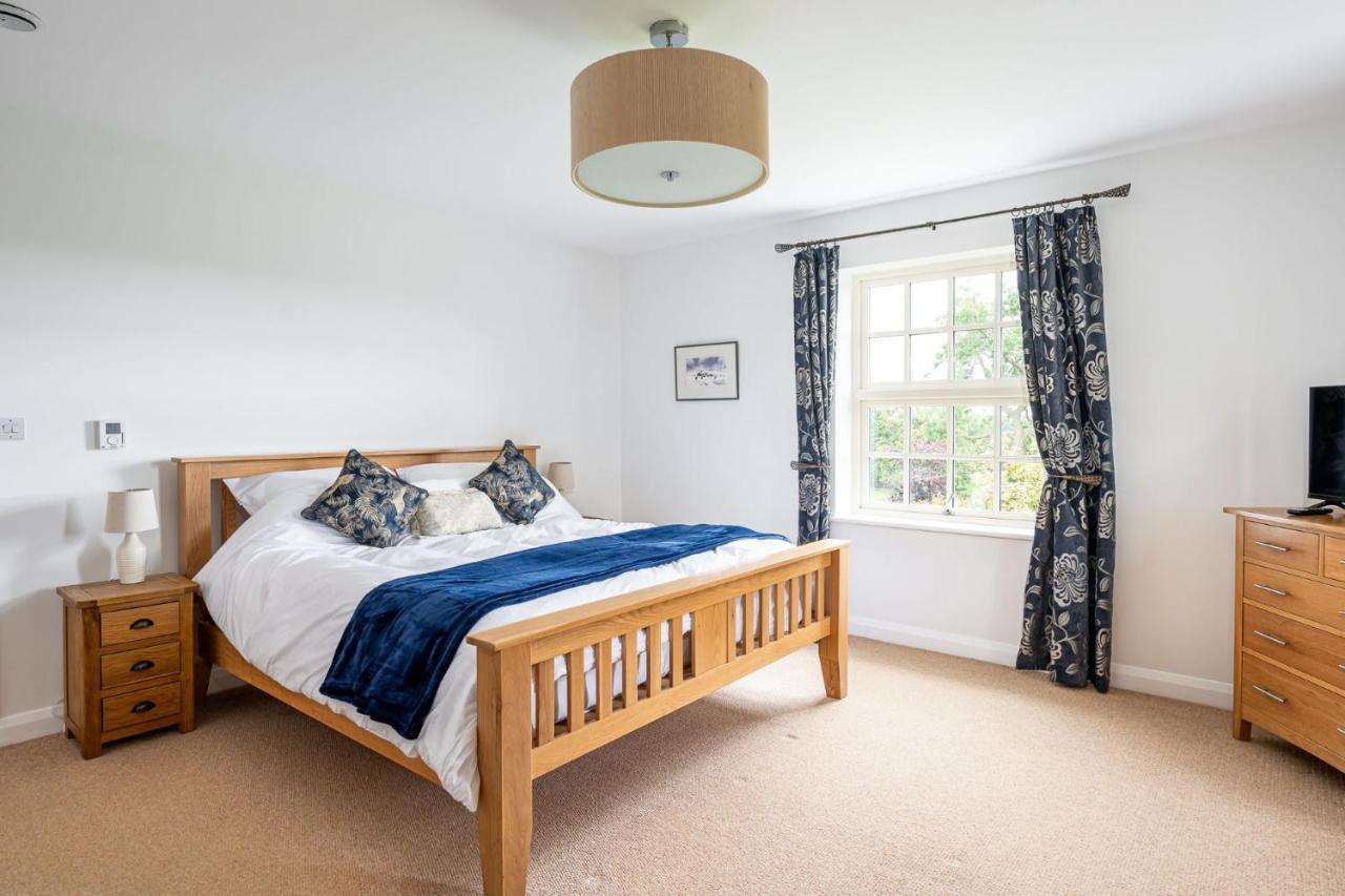 Tinkers Folly Villa Harrogate Eksteriør bilde