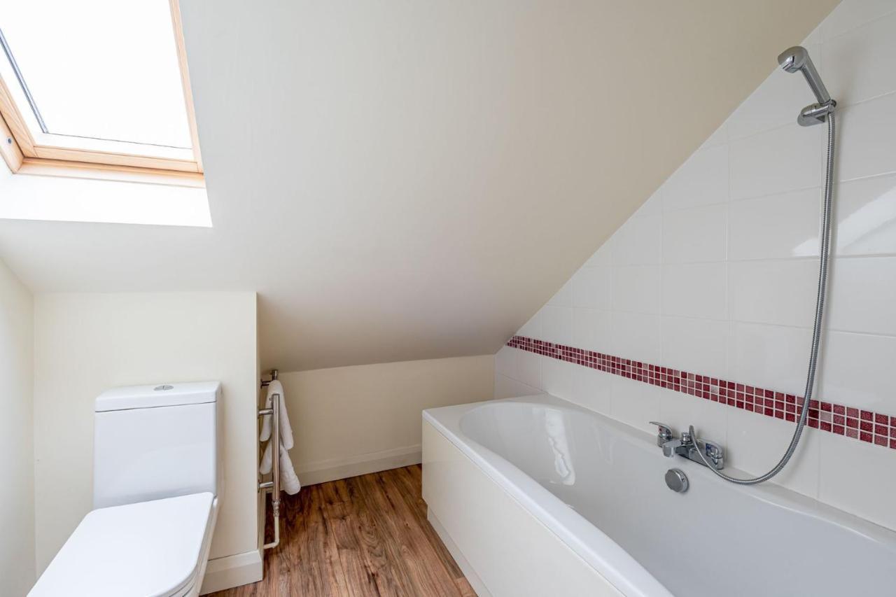 Tinkers Folly Villa Harrogate Eksteriør bilde
